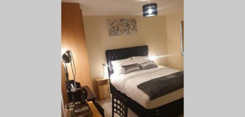private ensuite room Limerick city stay