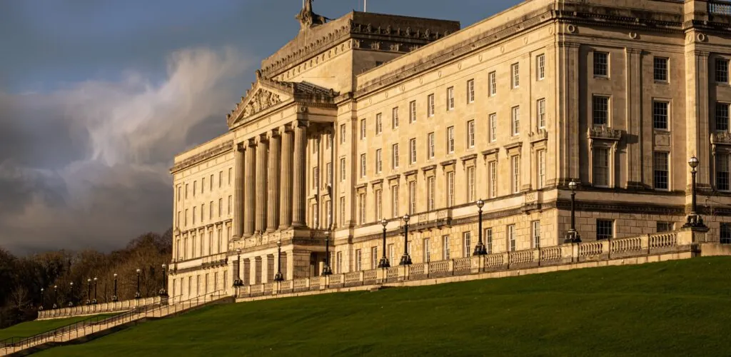 Michelle O’Neill, die erste republikanische Frau, die Nordirland regiert