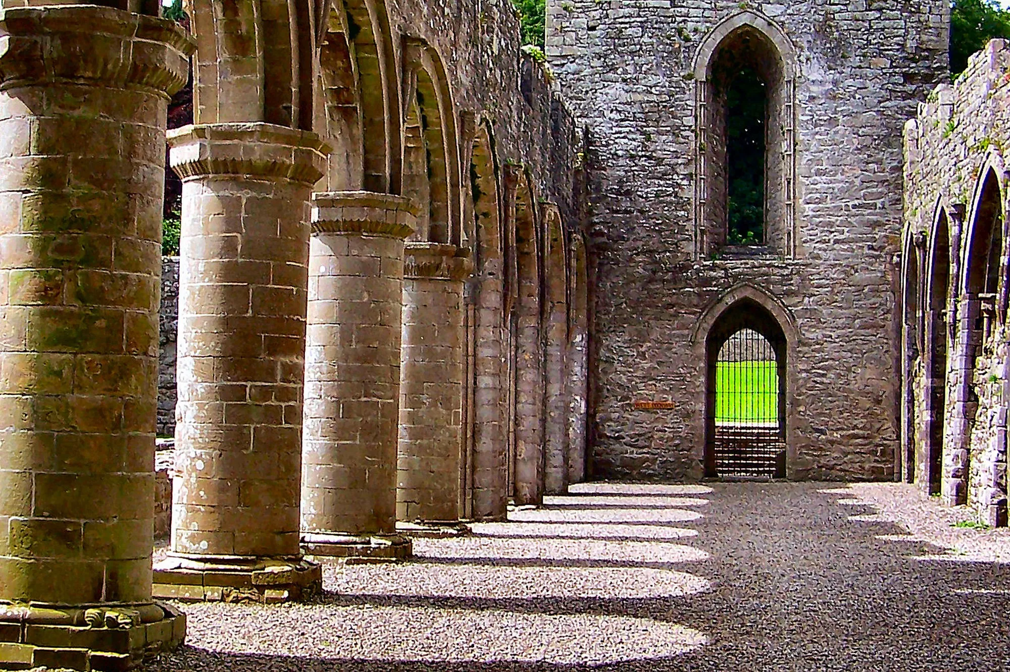 La Boyle abbey - Gordon Ryan - cc
