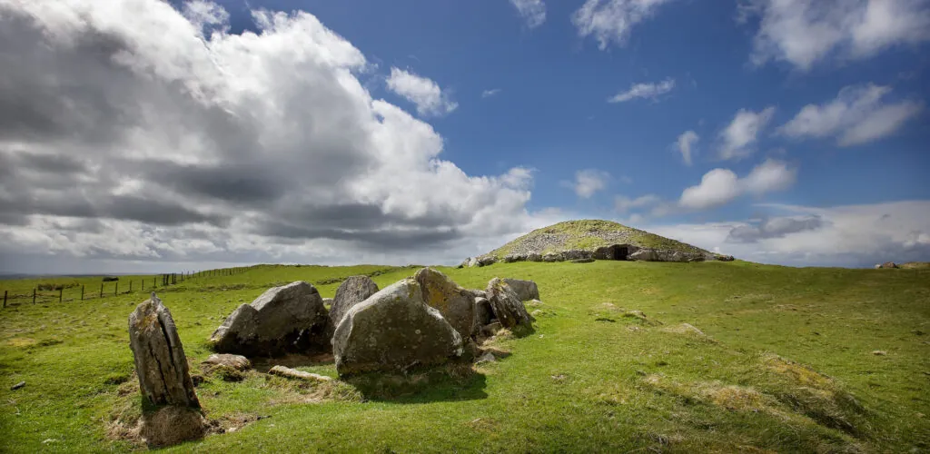 In wenigen Tagen wird die Sonne erneut in dieses 5.000 Jahre alte irische Grab eindringen
