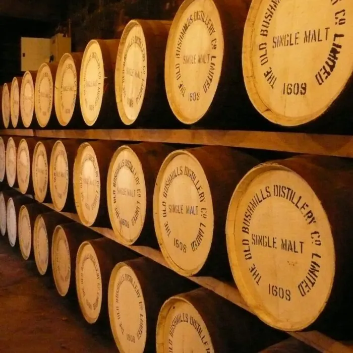 Die Old Bushmills Distillery - Yves Cosentino - cc