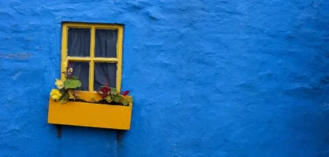 Eine Hausfassade in Irland - © Gabriel Cassan