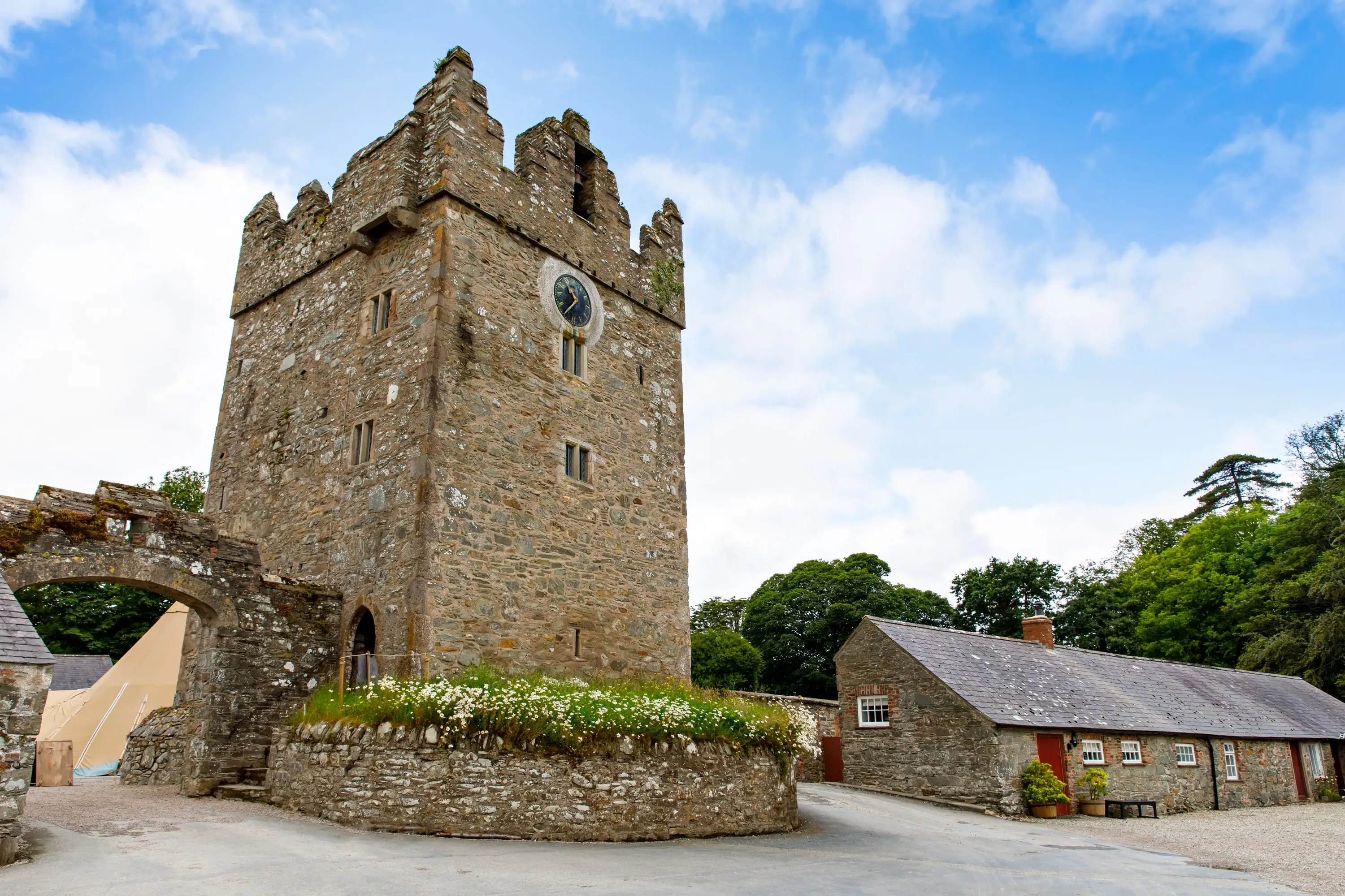 Der Castle Ward