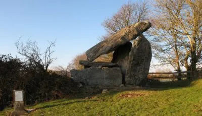 Der Kilmogue Dolmen - dave - cc