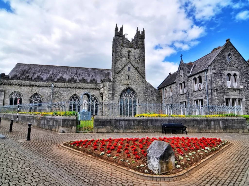 La St Canice Cathedral - © robnaw