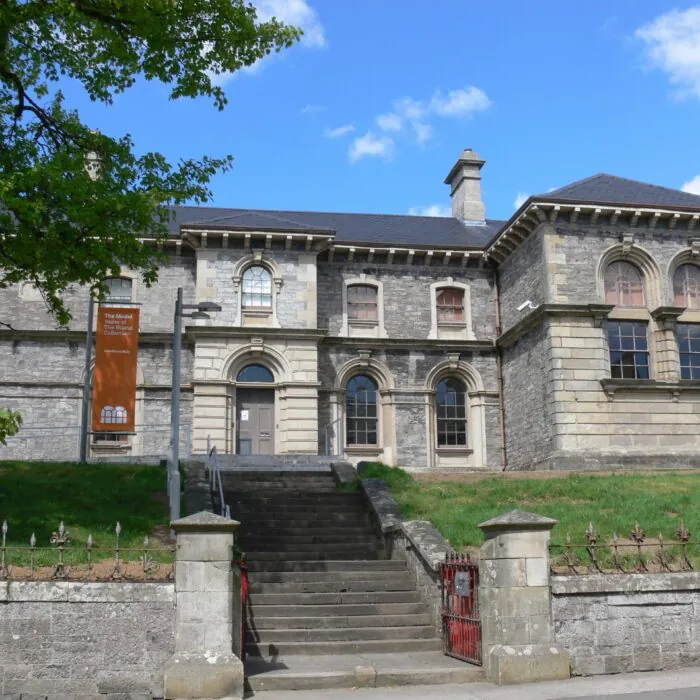 Le Model. Home of The Niland Collection