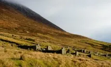 Das Dorf Slievemore - Guanatos Gwyn - cc