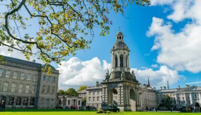 Trinity College 1 Trinity College Dublin und die historischen Gebäude am Front Square