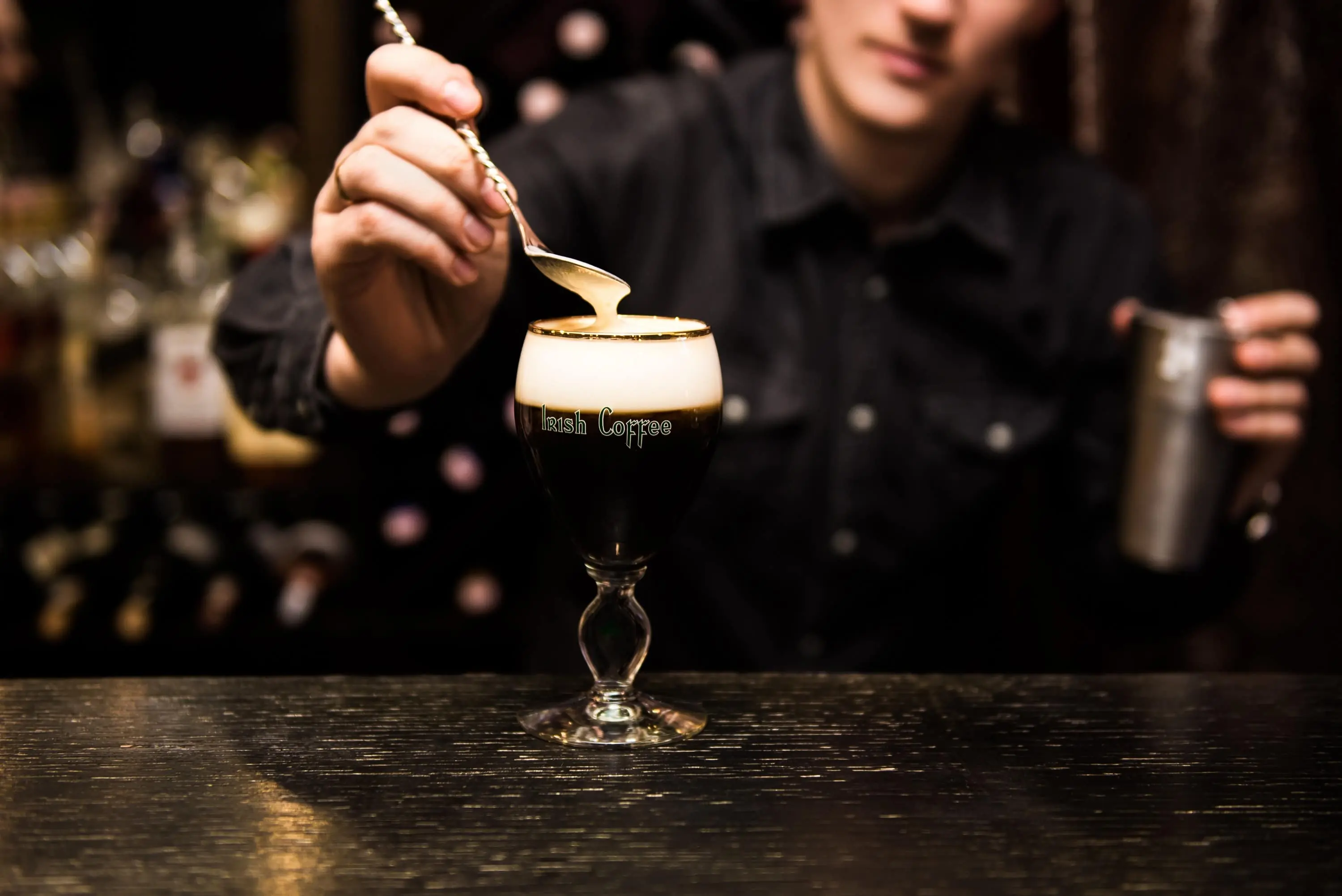 Un Irish coffee en préparation - © ksyusha_yanovich