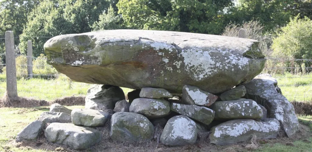 anadorn dolmen