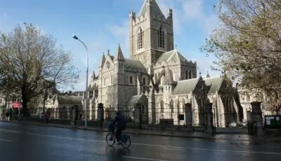 Die Christ Church Cathedral 1 Christ Church Cathedral im historischen Zentrum von Dublin