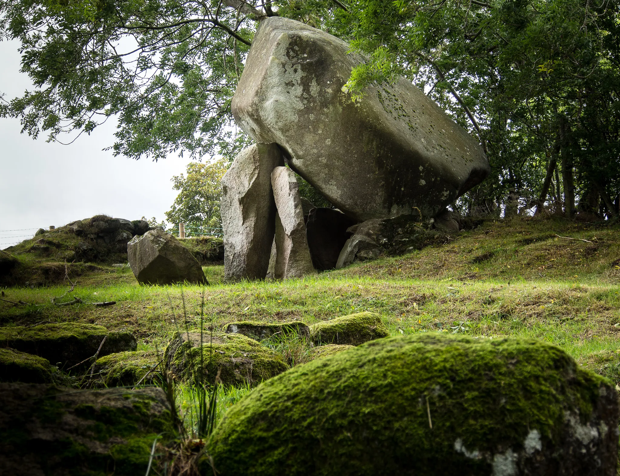 Der Goward Dolmen - Ricky Bamford - cc