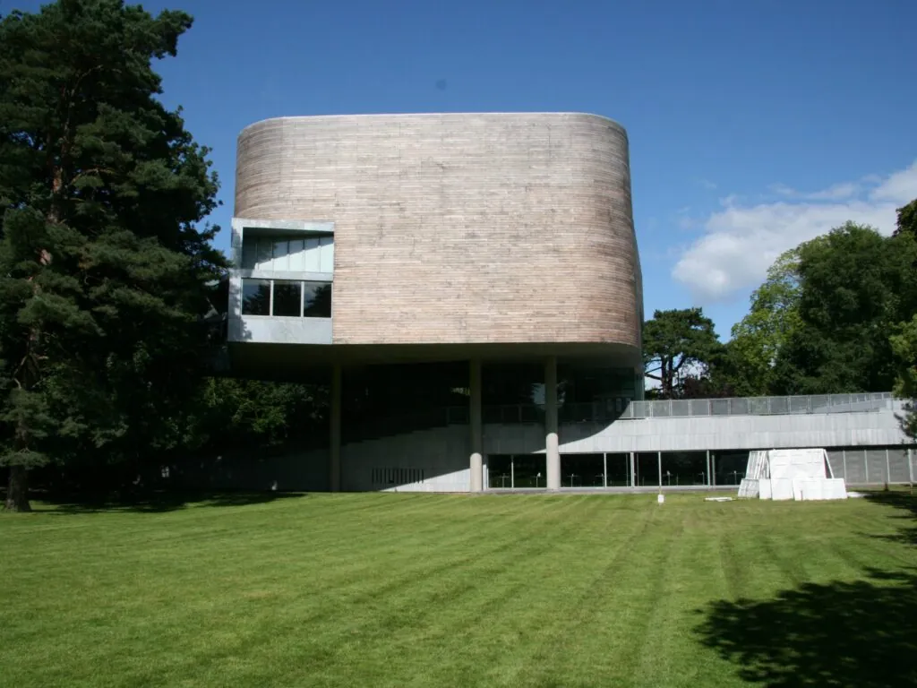 lewis glucksman gallery 2 scaled