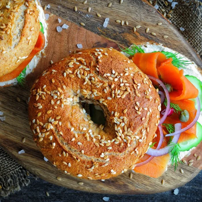 Bagel mit irischem Räucherlachs