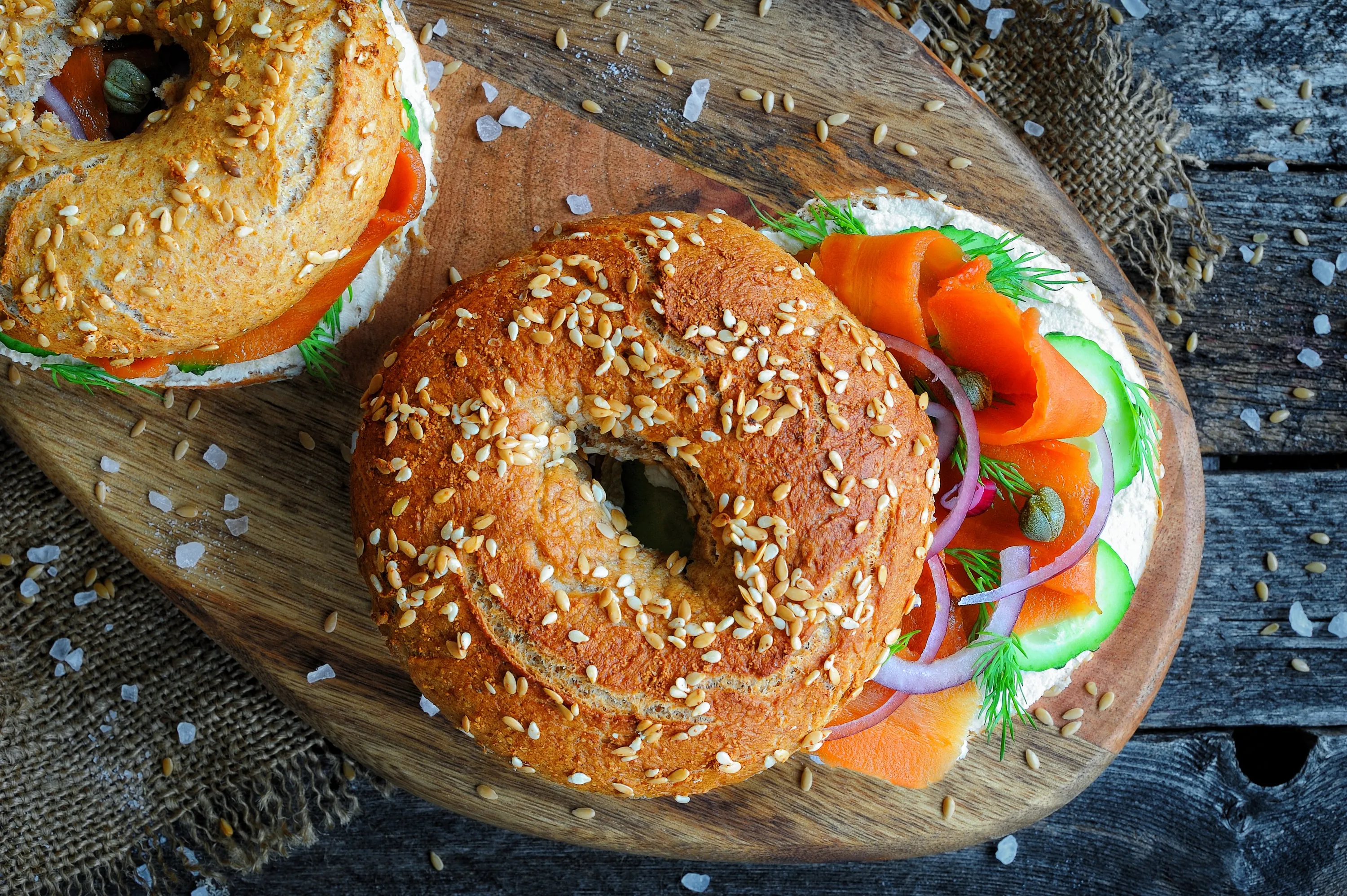 Bagel mit irischem Räucherlachs