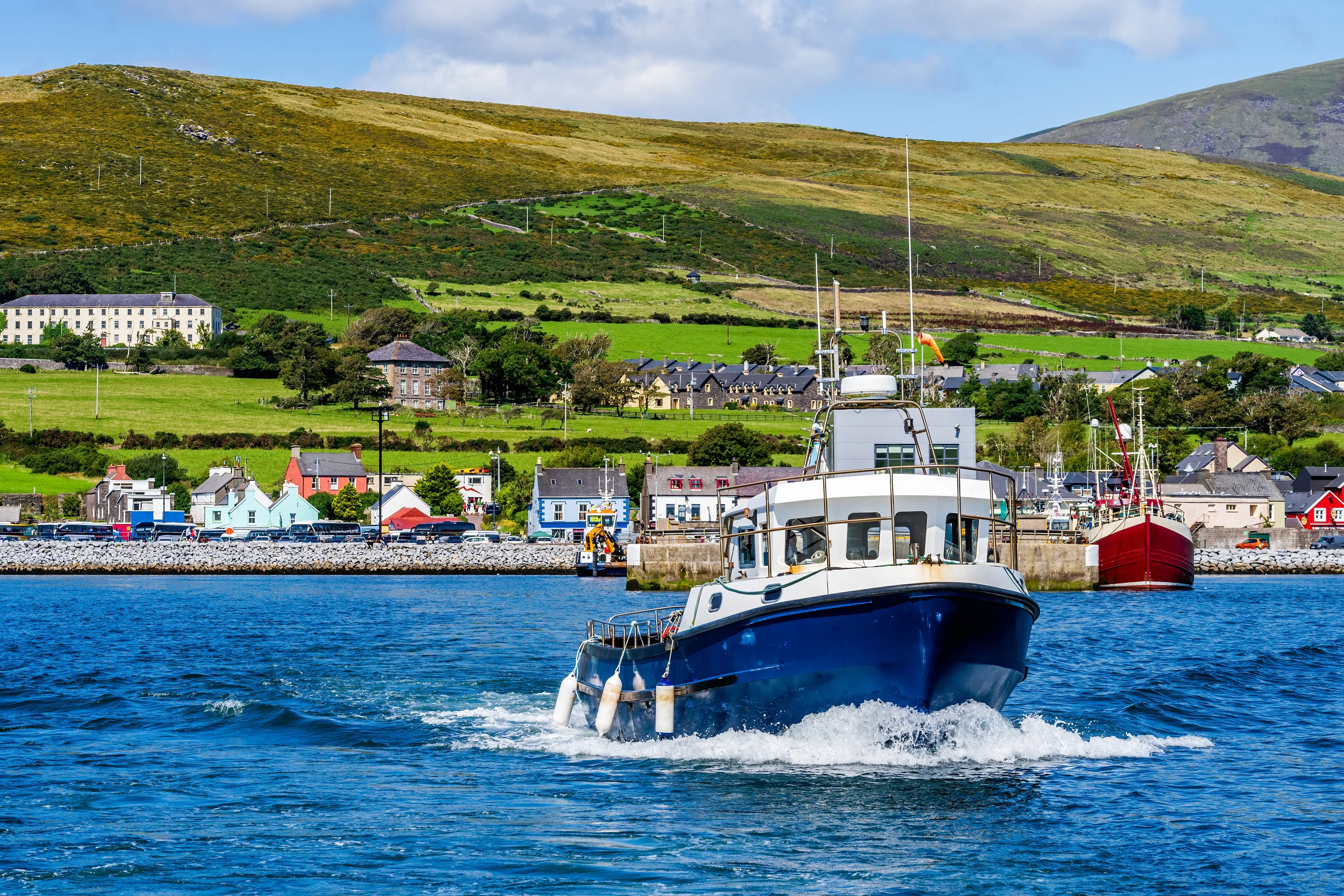 Dingle und ein Fischerboot - © Dawid