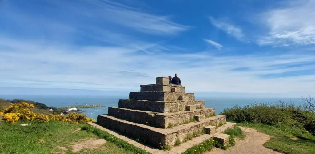 wihing stone pyramide killiney