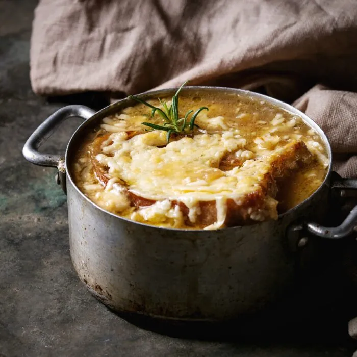 Zwiebel- und Guinness-Suppe