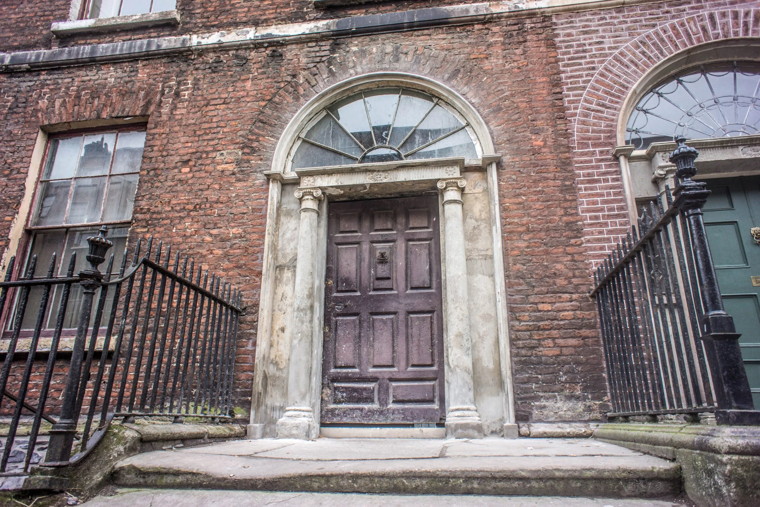 Une porte de la rue d'Henrietta Street - William Murphy - cc
