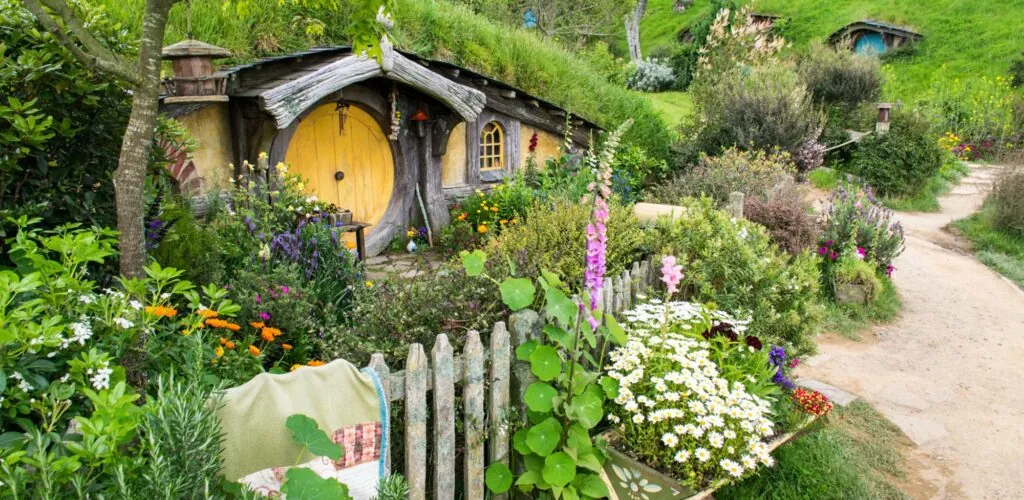 glenview gardens hobbit house