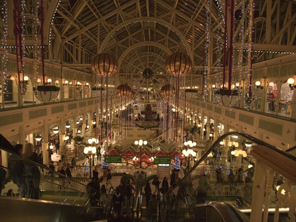 Das Stephen's Green Shopping Centre zu Weihnachten - William Murphy - cc