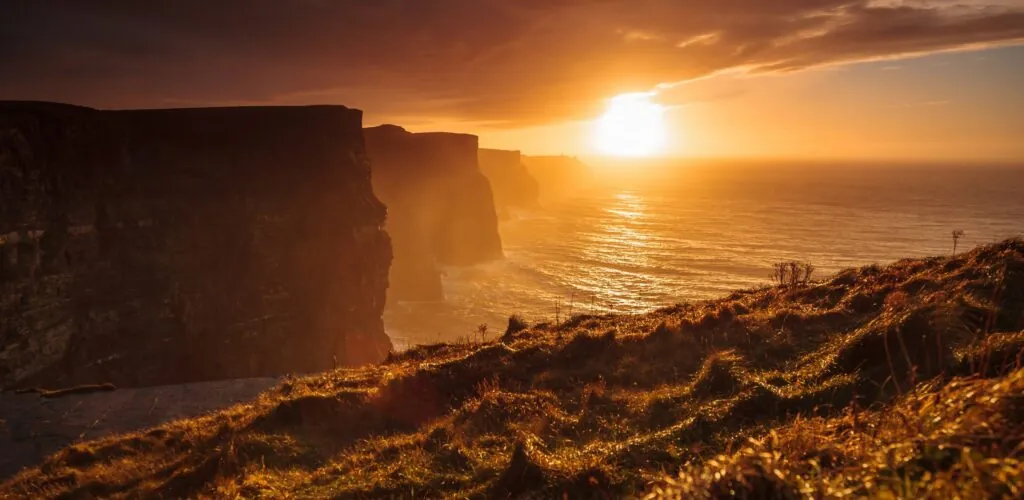 Warum eine Reiseagentur für die Organisation einer Irlandreise wählen?