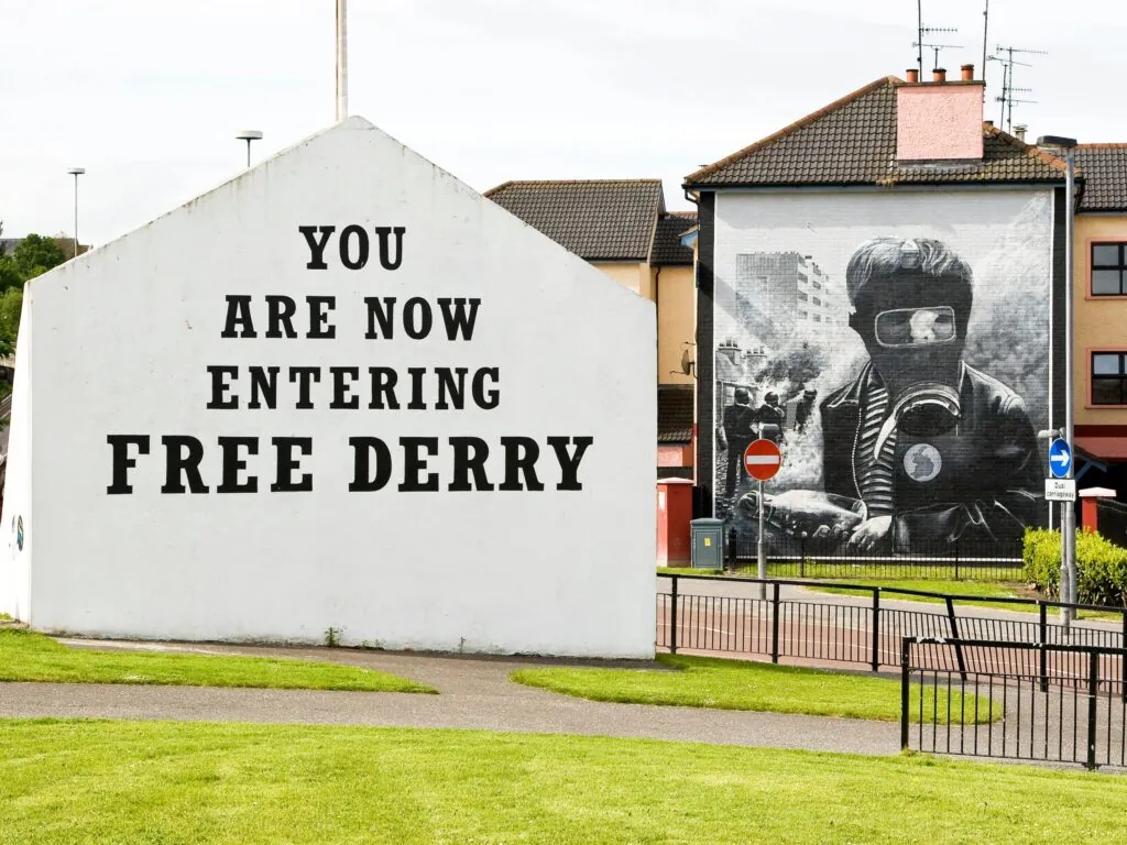 free derry wall
