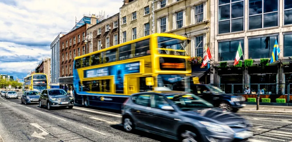 Dublin entlastet den Verkehr in der Innenstadt durch Fahrverbot für Autos am College Green