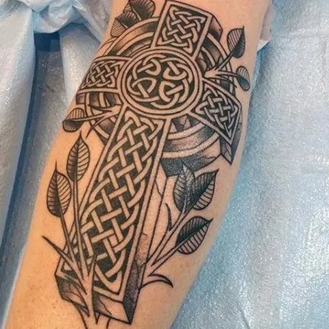 Keltisches Kreuz Tattoo