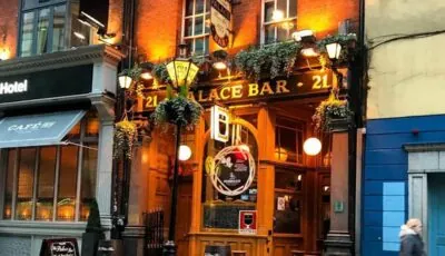 The Palace Bar - @hannahemiliamortsell