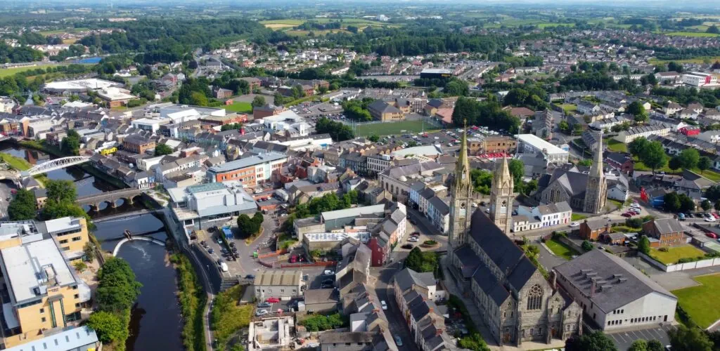 Nordirland: Die Stadt Omagh ist dem „Hum“ ausgesetzt, einem mysteriösen Geräusch, das jede Nacht auftritt.