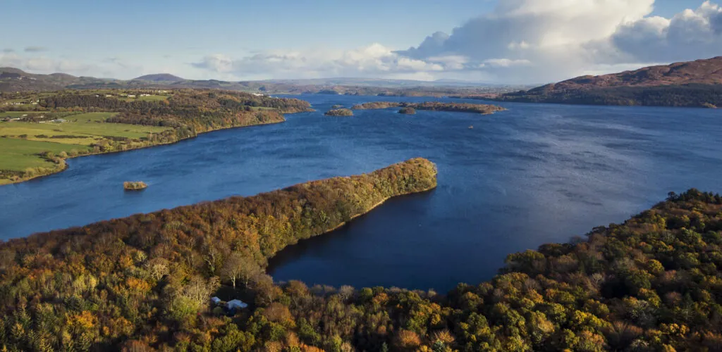 Die schönsten Fahrradstrecken in Irland: 10 atemberaubende Routen 10 Blick auf Lough Gill - Conor Doherty - ©Sligo Tourism