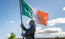 Statue von Bobby Sands - @PolDeBuitleir (X)