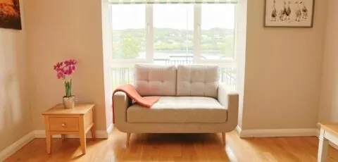 4BR Home with Stunning Harbour Views in the Heart of Kllybegs