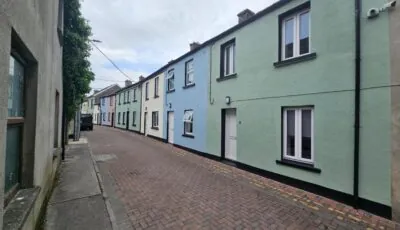 6 Eyre Square Lane