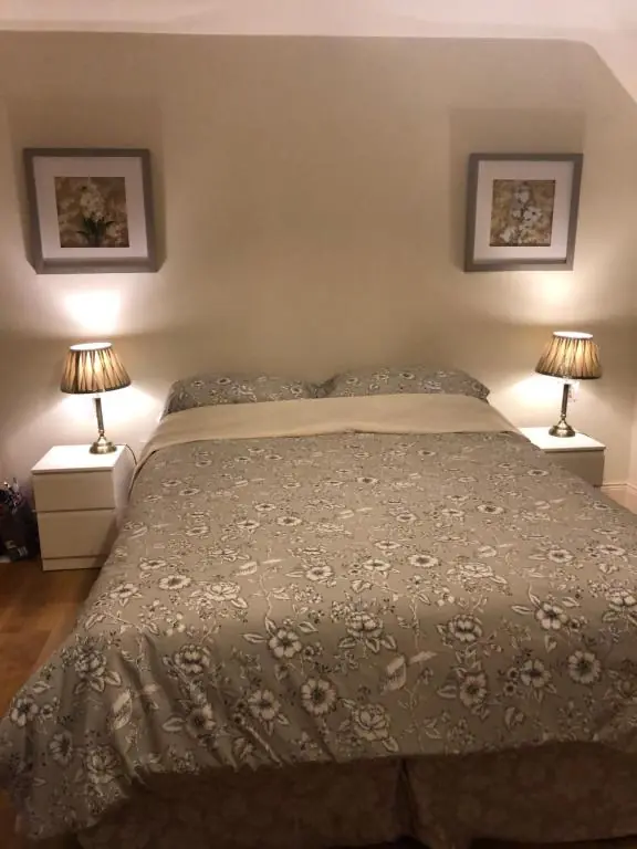 7B Riverside Villas