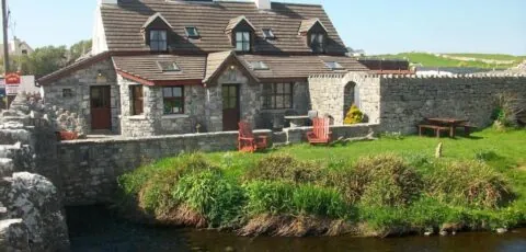 Aille River Tourist Hostel and Camping Doolin