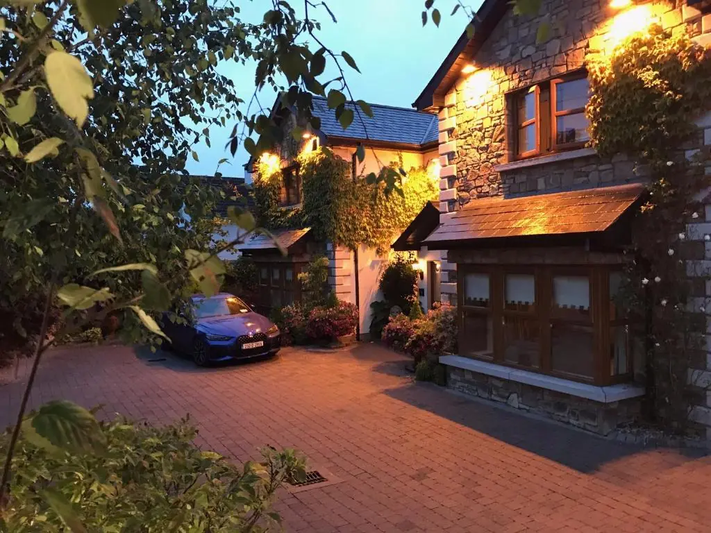Avlon House Bed and Breakfast
