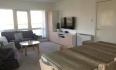 Central Spacious 3 Bedroom Apartment With Parking