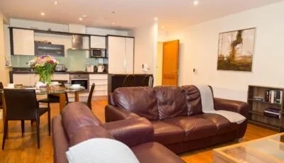 City 3 Bedroom Ensuited apartment with parking