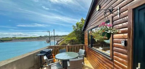 Cosy Portmor Log Cabin Sea views Deck Relaxation