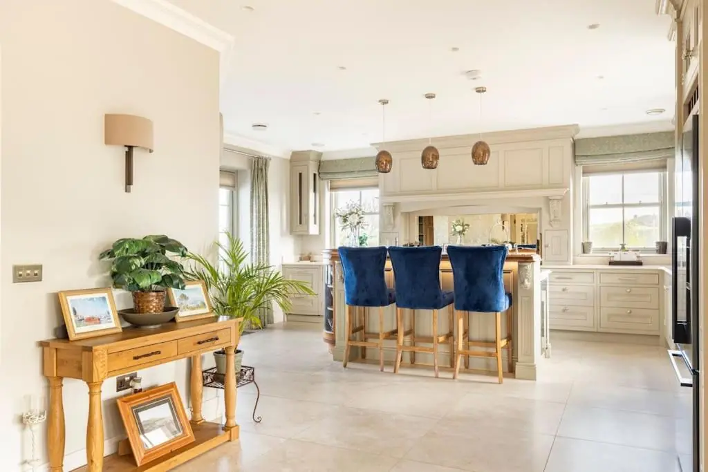 Fivestar Luxurious Home - Westport Quay