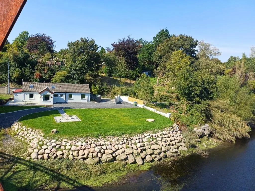 Joy's River Lodge