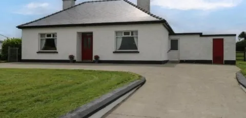 Kates Cottage 1