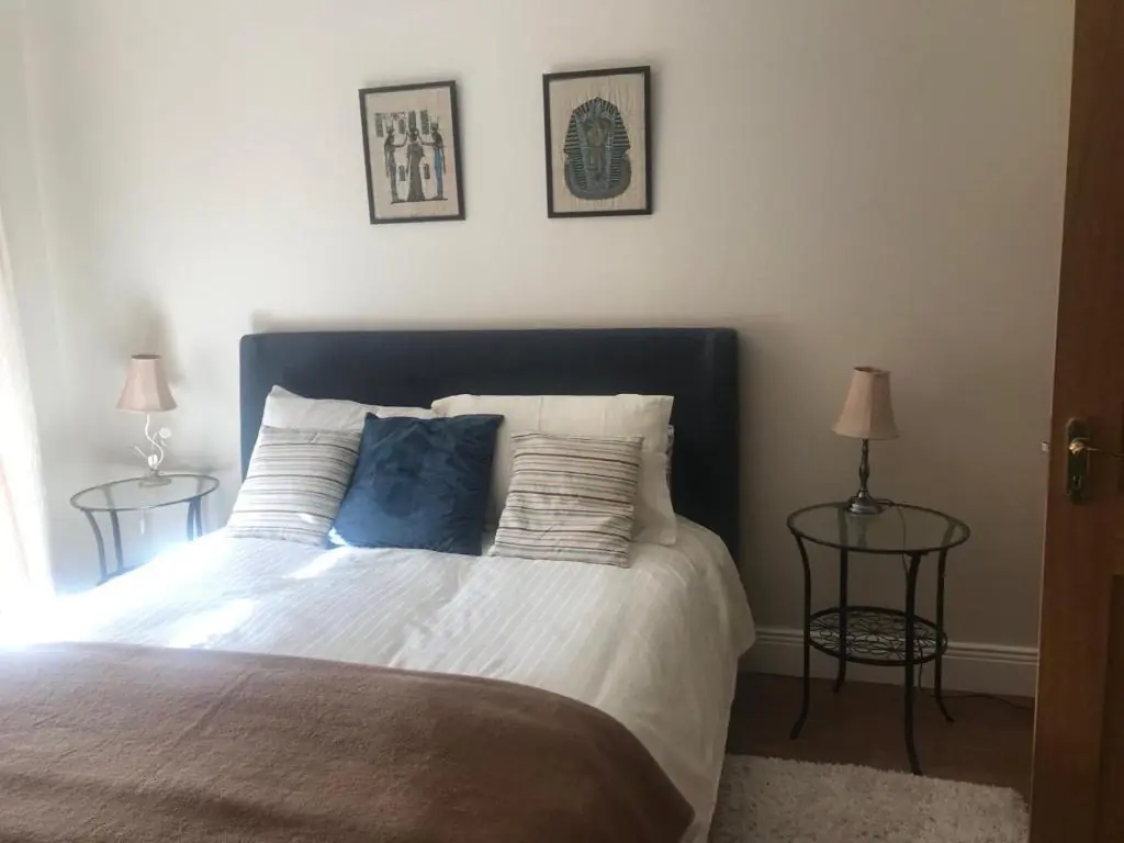 Ladysbridge private room