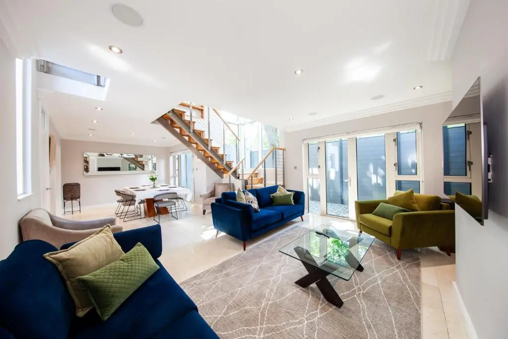 Luxe Dublin 4 Retreat with 3 Bedrooms
