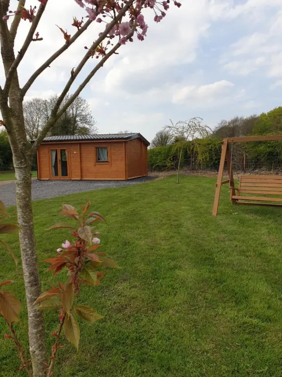 Nellies Log Cabin