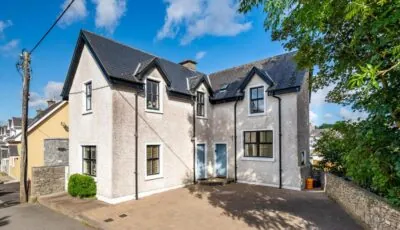 One bedroom apartment to sleep 2 in the heart of Kenmare town