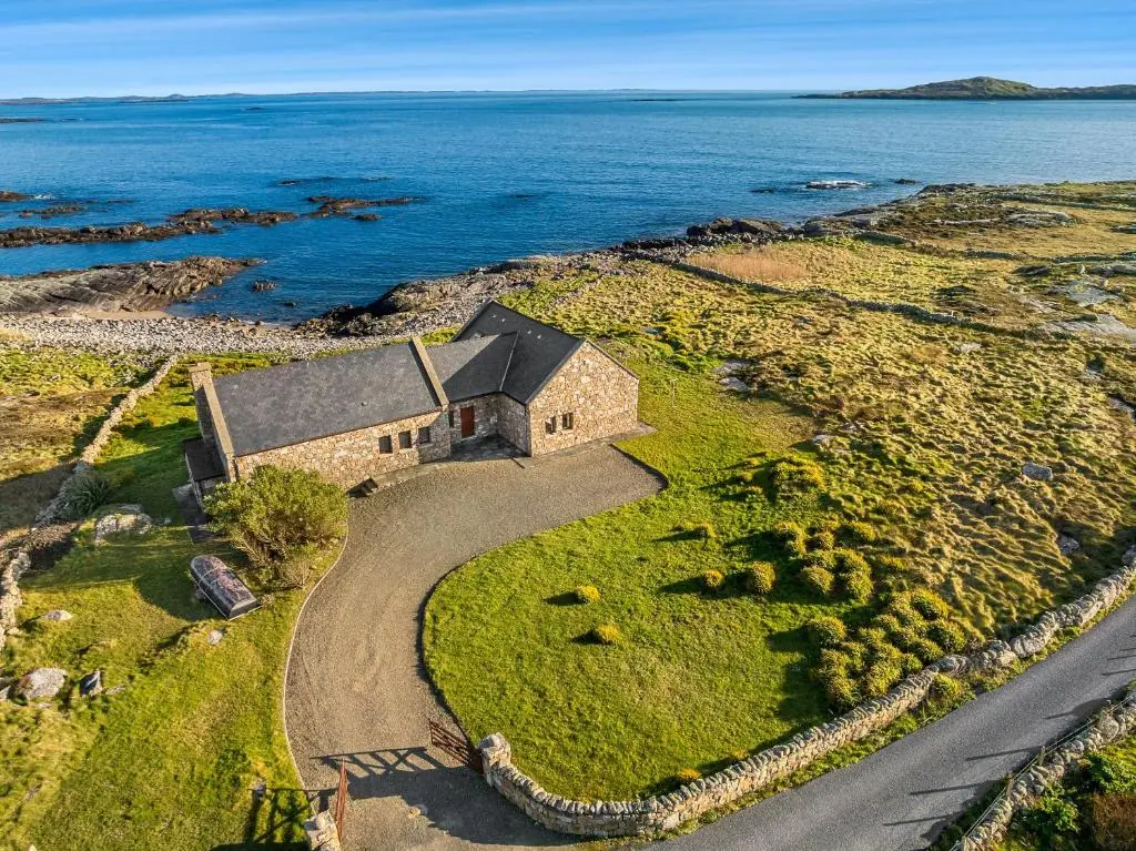 Property 464 - Claddaghduff