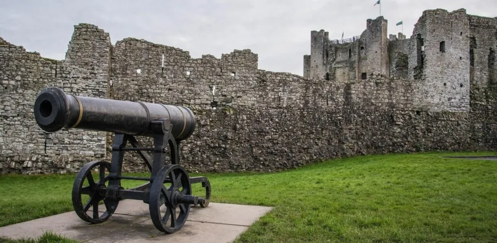 In Trim wird das Schloss zu Halloween zur Kulisse für Legenden